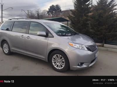 Toyota Sienna 2015