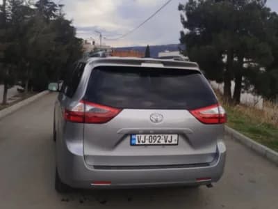 Toyota Sienna 2015