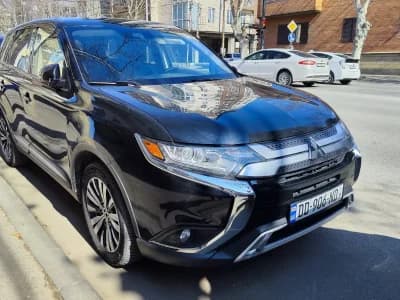 Mitsubishi Outlander 2020