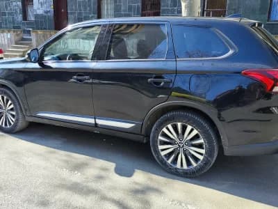 Mitsubishi Outlander 2020