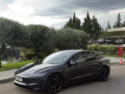Tesla Model 3 2024