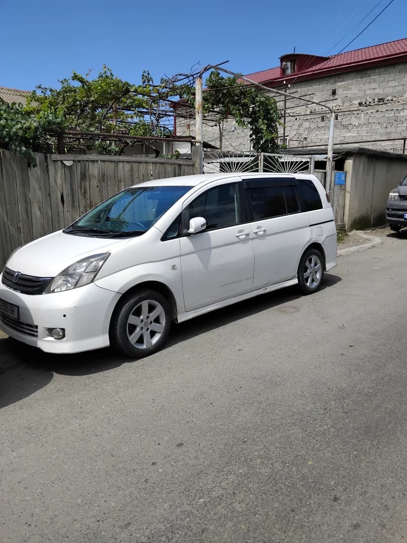 Toyota Alphard 2006